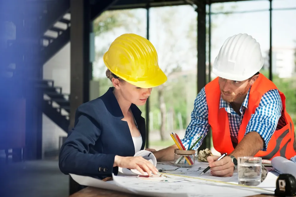 woman-engineer-s2ite-construction